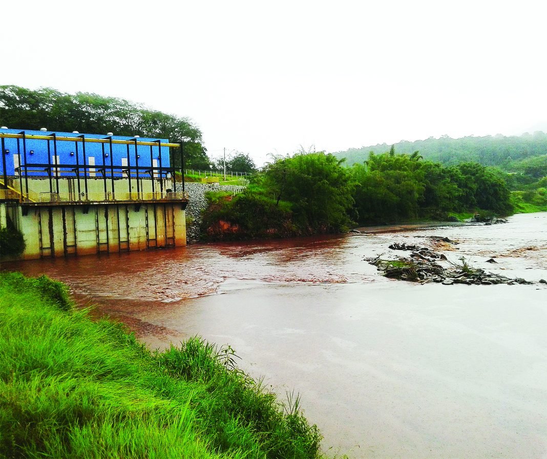 Área de captação do Sistema Paraopeba que não pode mais ser usada devido a contaminação do manancial pelos rejeitos. Foto: Arquivo/ Copasa.