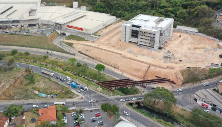 Viaduto próximo ao Monte Carmo deve ser entregue em maio de 2026