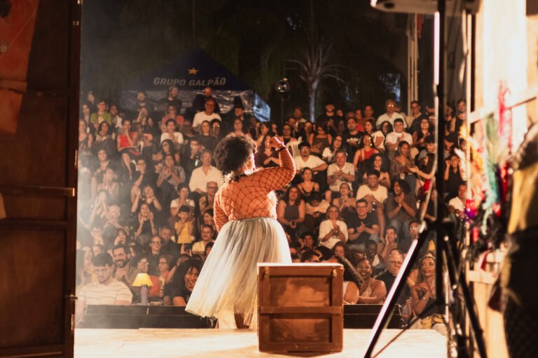 Grupo Galpão realiza apresentação gratuita em Betim nesta quinta-feira (29)